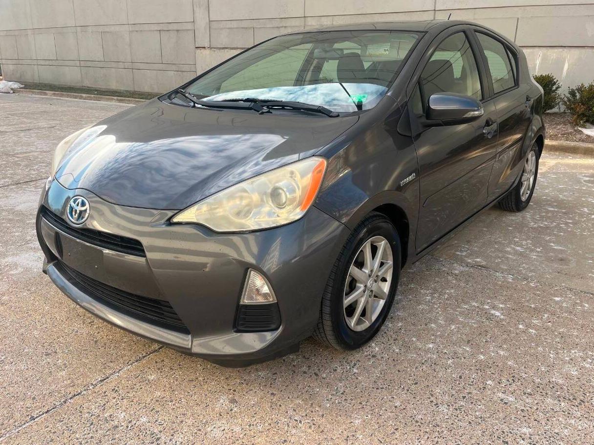 TOYOTA PRIUS C 2012 JTDKDTB36C1029619 image